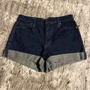Universal Thread Shorts